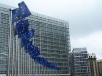 
	Europa declara razboi agentiilor de rating
