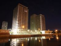 
	Locuintele de lux s-au devalorizat anul trecut. Proprietarii au facut discount-uri de pana la 1,2 mil. euro pentru a-si vinde imobilele
