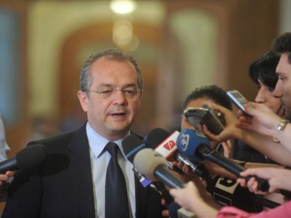 Boc: Nu e moral ca un om care a trecut tara prin criza sa plece inainte de terminarea mandatului