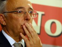 
	Capital Economics prognozeaza un curs de 4,7 lei/euro. &ldquo;Ne asteptam ca Grecia sa paraseasca uniunea monetara, ceea ce va lovi puternic Romania&rdquo;&nbsp;
