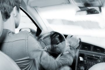 Asiguratorii anunta scumpiri la polita auto obligatorie