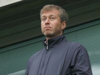 
	Abramovici a iesit din top 10 al miliardarilor Rusiei. Lider ramane Usmanov, actionar la Arsenal
