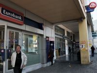 
	Creditorii externi ai Greciei cer bancilor elene sa vanda subsidiarele din Europa de Sud-Est. In Romania sunt vizate Banca Romaneasca, Bancpost, Piraeus Bank si Alpha Bank
