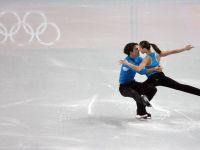 
	Pe Bursa, cea mai mare companie din tara are o capitalizare la jumatate, drumul pe care soferii il asteapta de 25 ani va fi gata in 2016, iar Tiriac investeste 3 milioane de euro intr-un patinoar olimpic in Bucuresti
