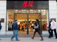
	Romanii au dat 94 mil. euro pe haine de la suedezi. Vanzarile H&amp;M in Romania au crescut cu 40% in primele noua luni ale anului financiar
