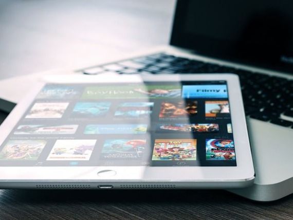 Degeaba avem cel mai rapid internet din Europa! Romanii stau pe Facebook, vad filme online si se joaca, dar sunt pe ultimul loc in UE la competente digitale