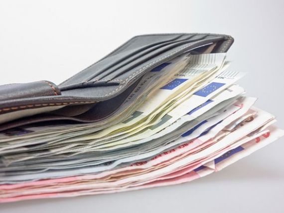 Polonia, modelul folosit pentru implementarea pensiilor private, desfiinteaza Pilonul II. Craciun (BCR): Pentru Romania ar fi o decizie sinucigasa