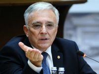 
	Guvernatorul BNR, despre majorarea salariilor: &quot;Sa va uitati in istorie, am mai trecut prin perioade electorale si, dupa alegeri, s-au luat anumite masuri&rdquo;
