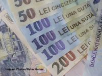 
	Schimbari majore in noul program de guvernare: reducerea TVA, amanata, impozitul pe gospodarie, eliminat. Apare o &ldquo;taxa de solidaritate&rdquo;, iar salariul minim si pensiile cresc accelerat
