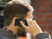 
	Premiera mondiala! Instanta a stabilit ca un barbat s-a imbolnavit din cauza telefonului mobil
