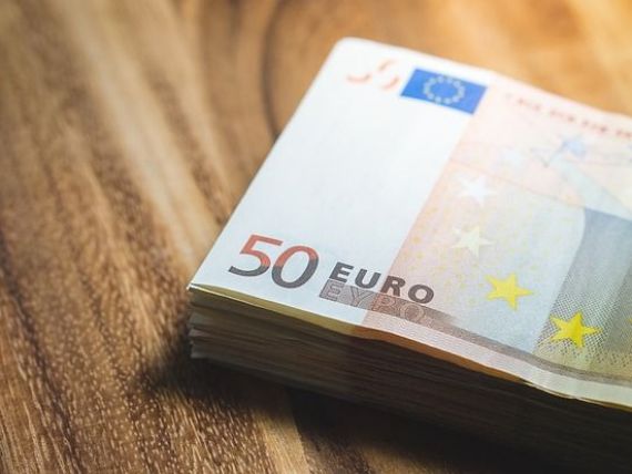 Salariile din privat au crescut cu 5%, în 2017. În ce domenii s-au înregistrat cele mai mari creșteri și ce beneficii extrasalariale oferă patronii
