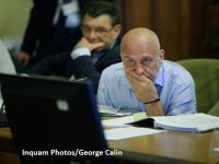 
	BNS: &ldquo;Cetăţenii români, obligaţi să fie cobai pentru măsuri şi politici netestate nicăieri în lume.&rdquo; Sindicatele amenință cu proteste
