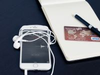 Românii înlocuiesc portofelul cu telefonul. Cât de sigure sunt tranzacţiile