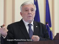 Isărescu: &ldquo;Când economia creştea singură, am stimulat-o suplimentar să ajungem la 7%. Când merge în jos, să te apuci să faci corecţii e treabă grea&rdquo;