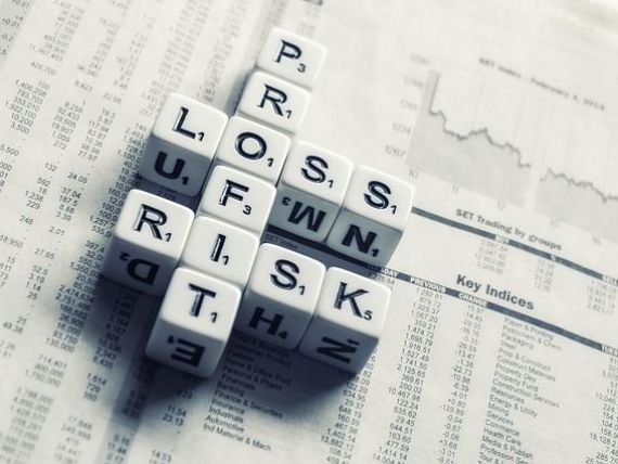 BNR: Consolidarea fiscală, dificilă în contextul alegerilor şi al majorării pensiilor. Măsurile par insuficiente pentru atingerea ţintei de deficit