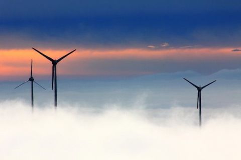 Energia eoliană şi cea hidroelectrică au reprezentat peste două treimi din consumul de electricitate în UE, anul trecut. România, alături de Germania la energia verde consumată