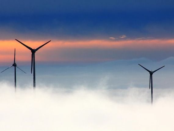 Energia eoliană şi cea hidroelectrică au reprezentat peste două treimi din consumul de electricitate în UE, anul trecut. România, alături de Germania la energia verde consumată