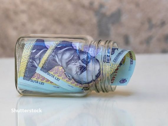 CFA România: Doar 4 din 10 români sunt independenţi financiar, iar salariul sau pensia reprezintă unica sursă de venit pentru aproape două treimi dintre ei