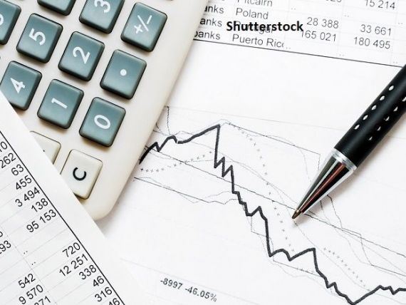 Comisia de Prognoză revizuiește negativ, la 4,4%, scăderea economică a României în 2020. Al doilea val al pandemiei a avut un impact negativ mai amplu decât cel estimat initial