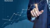 UniCredit: Economia României va reveni la nivelul de dinaintea pandemiei până la jumătatea anului viitor. Cursul de schimb ar putea ajunge la 5 lei/euro în 2021